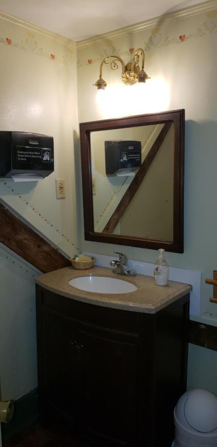 Inn Hawks House Walpole